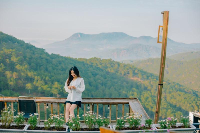 Mot tam anh ghep so sanh banh trang sai gon tron voi banh trang tay ninh va banh trang nuong da lat